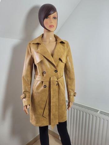 Manteau trench-coat mi-long matière anti pluie neuf