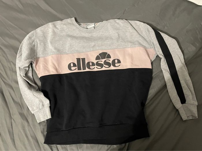 Pull Ellesse