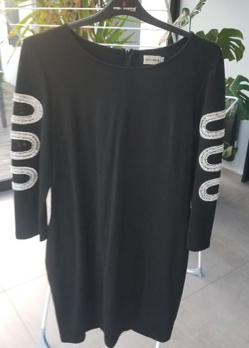 Robe noire manches 3/4