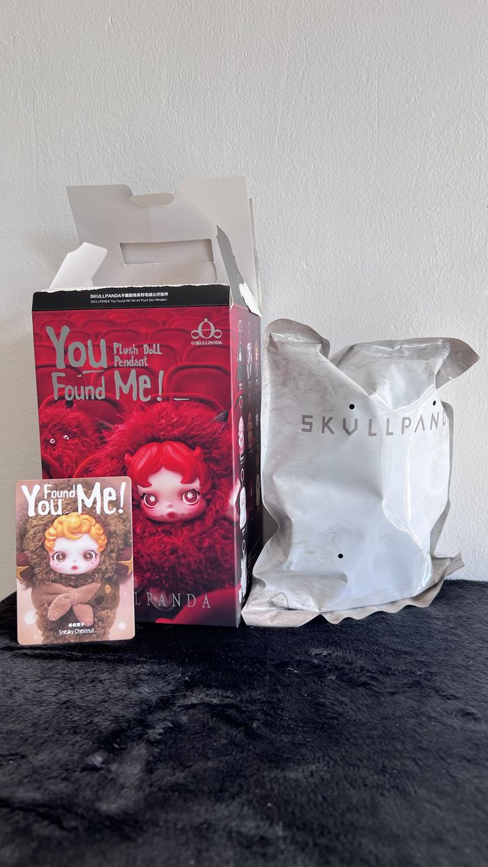 [Sealed] PopMart – Skullpanda Sneaky Chestnut🌹 You Found Me! Series Plush Doll Pendant