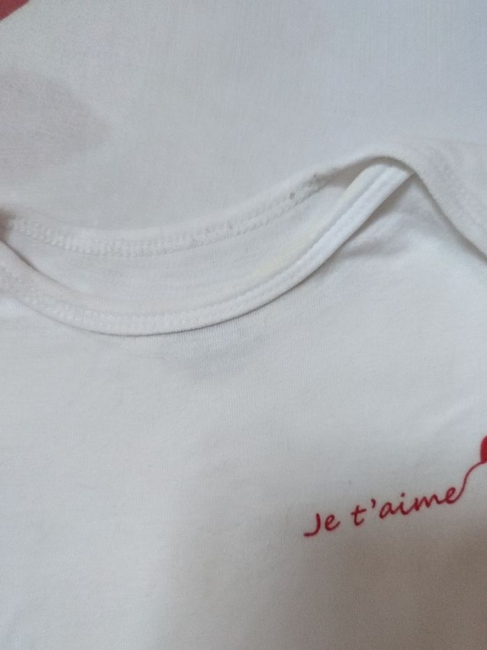 Lot de 2 bodies manches longues- Motifs cœur - 12 mois - Très bon état - Mes petits cailloux - photo numéro 4