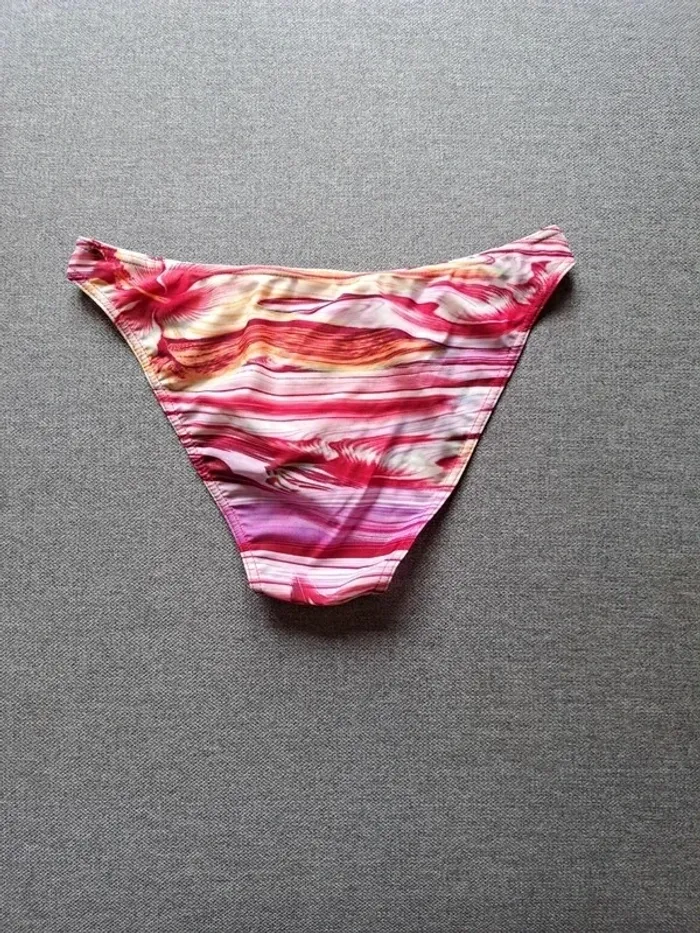 Maillot de bain / bikini rouge en XL - photo numéro 3