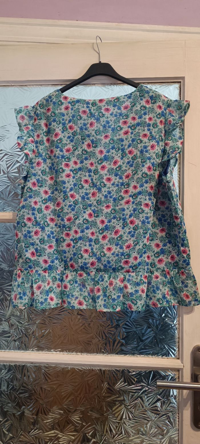 Top a fleurs - photo numéro 4