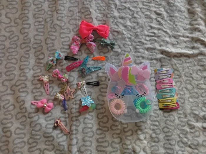 Gros lot d'élastiques et barrettes