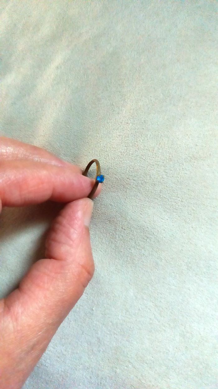 Bague vintage fine avec pierre bleue – Taille 50 - photo numéro 4