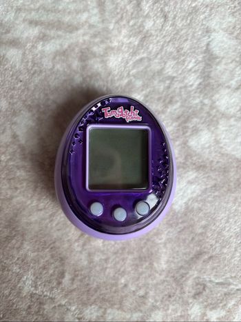 Tamagotchi Friends violet