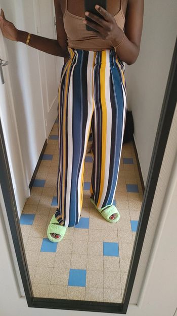 Pantalon rayé jambes large taille haute