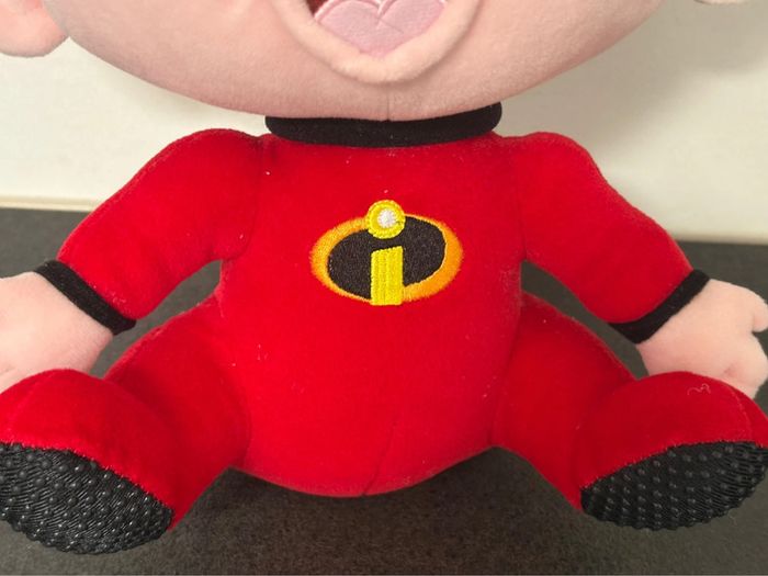 Peluche Disney indestructibles bébé Jack Jack - photo numéro 4