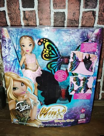Poupée winx Flora 