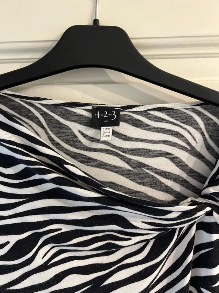 Teeshirt noir et blanc - photo numéro 3