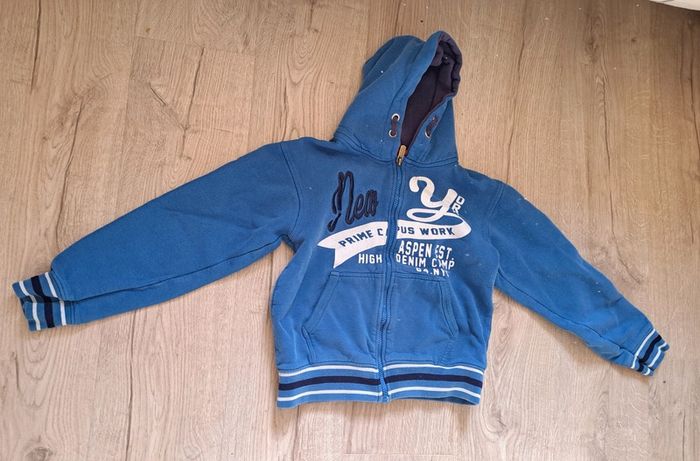 Lot 4 sweats/polaire dont 3TBE - photo numéro 8