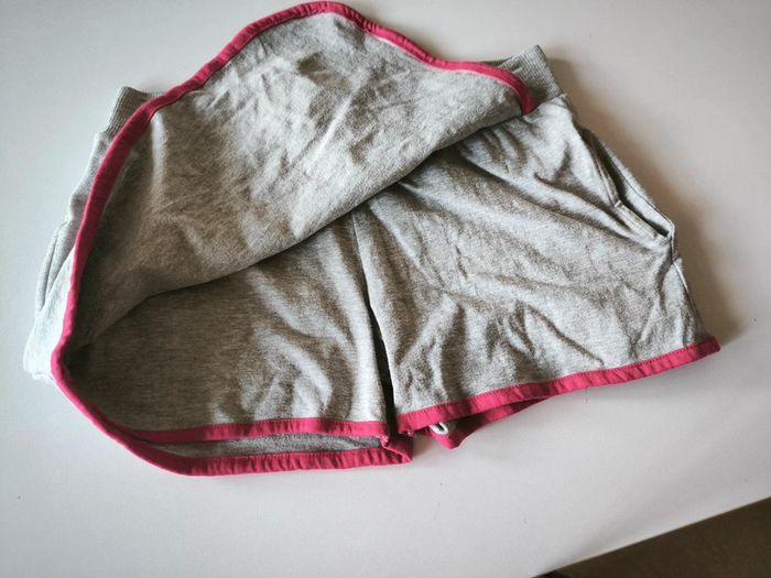 Jupe short gris et rose 10 ans - photo numéro 4