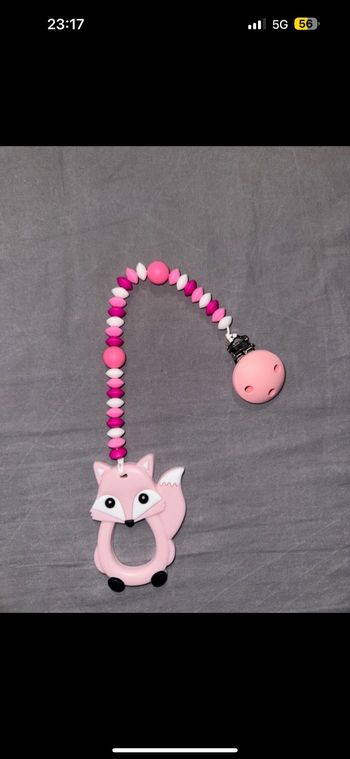 Attache anneaux de dentition bébé fille