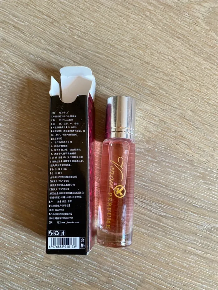Parfum femme attirant - photo numéro 3