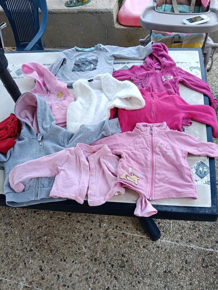 Lot vêtements fille 18 mois toutes saisons - photo numéro 4