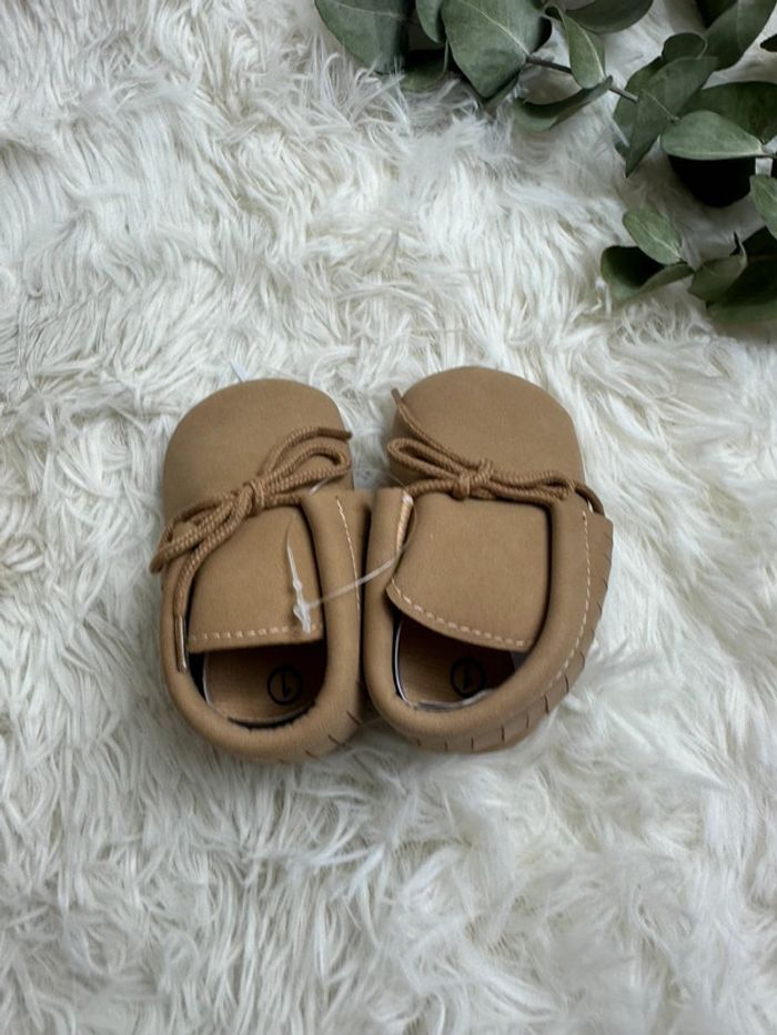 Paire de chaussure marron taille 18 - photo numéro 3