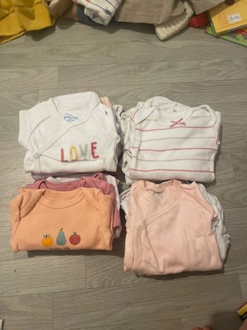 Lot de 18 body manches longues