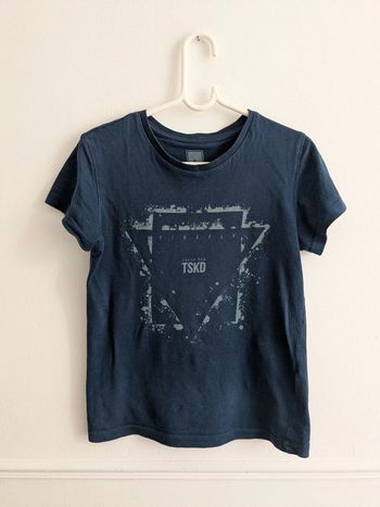 T-shirt bleu marine 8 ans