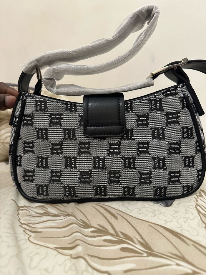 Sac à main style streetwear – Réplique inspirée - photo numéro 2