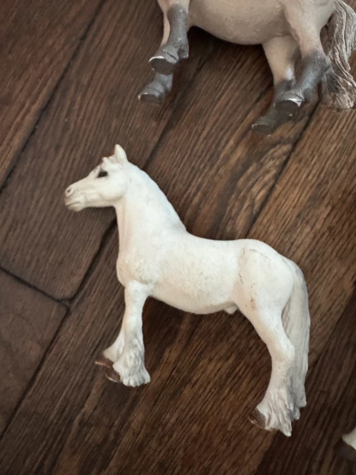 Lot 4 chevaux schleich Bon état - photo numéro 5