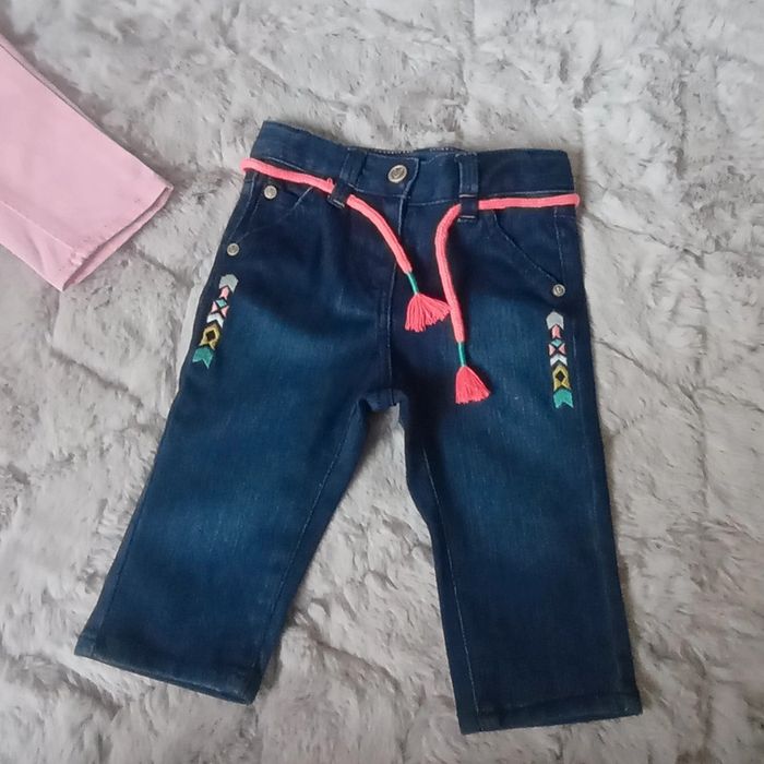 Joli lot de 2 pantalons 9 mois 🌹 tex 🌹 très bon état - photo numéro 2