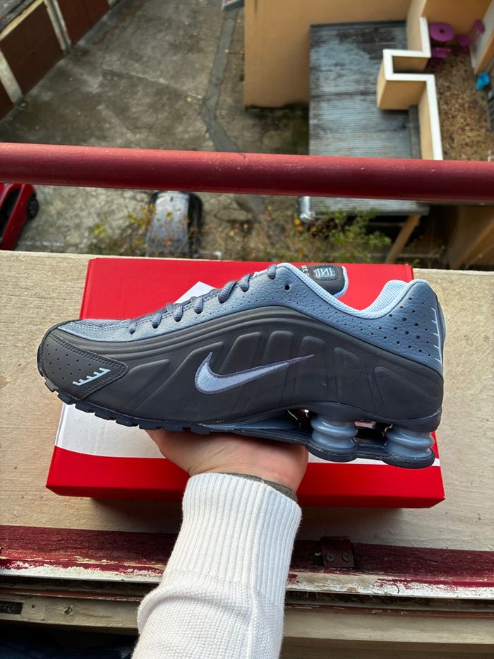 Nike Shox R4 Obsidian/Diffused Blue/Aluminum - photo numéro 8