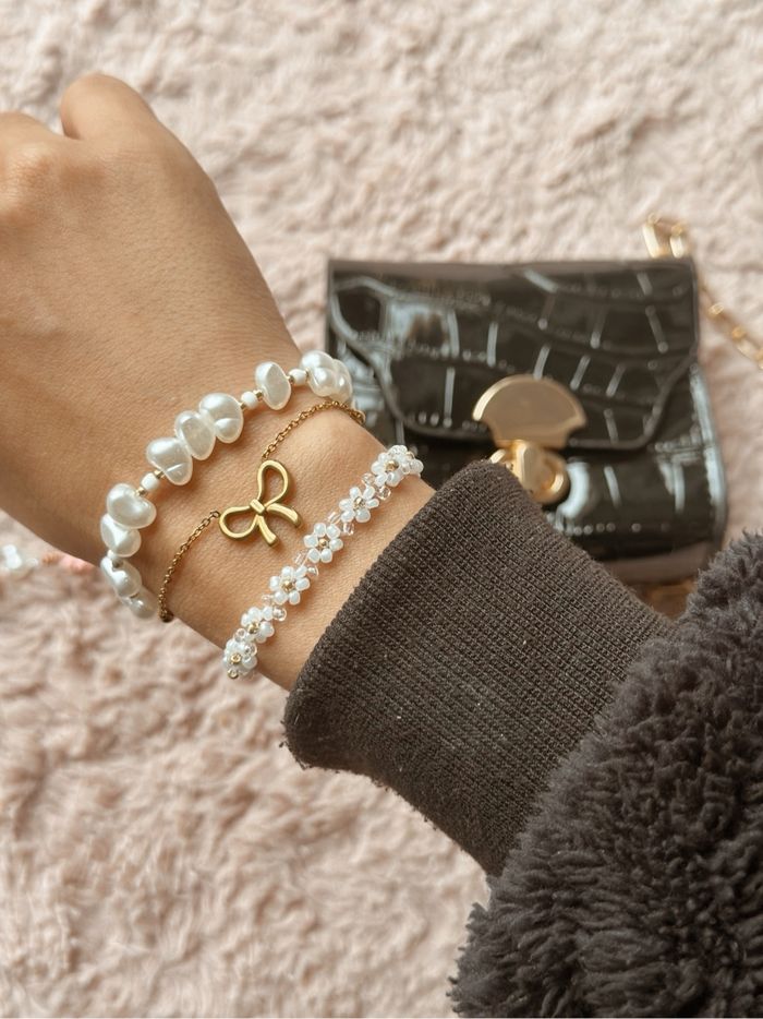 Lot de 2 bracelets fleurs 🤍