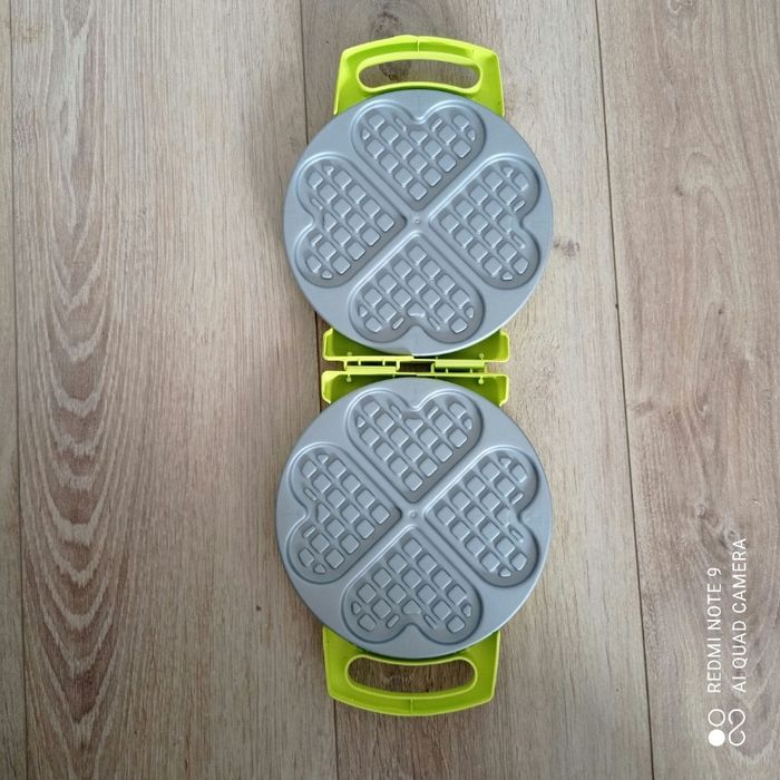 Gaufrier vert en plastique