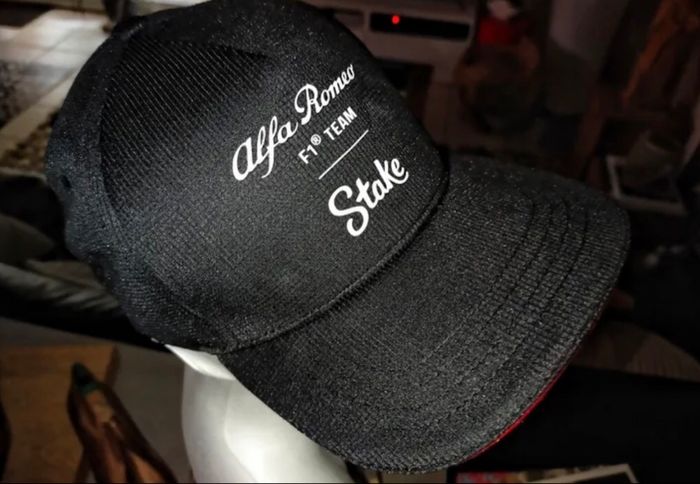 Casquette Alfa Romeo F1 team Stake - Noir/Rouge - photo numéro 4