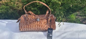 sac vernis marron beige doré kaki modèle unique aspect crocos