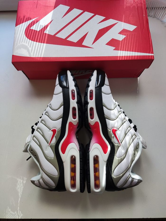 Baskets Nike air max plus TN taille 42 - photo numéro 2
