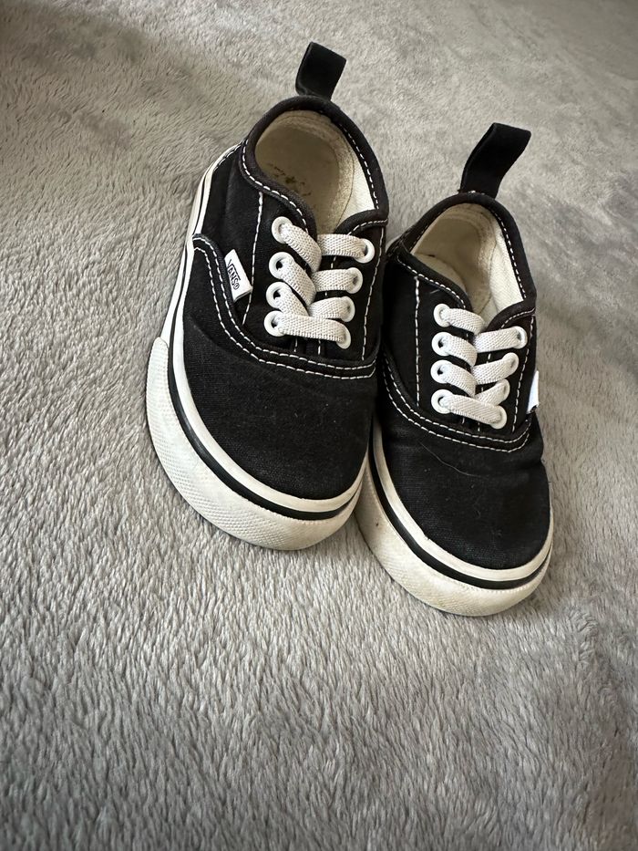 Lot chaussures - photo numéro 3