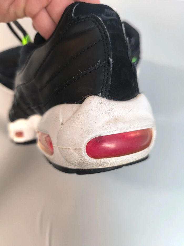 Baskets Nike air max 95 Worldwide black noir pointure 38.5 bon état - photo numéro 12