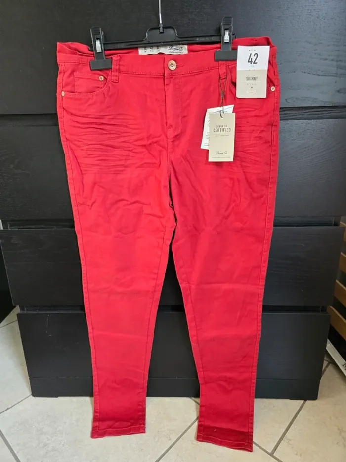 jeans bordeaux Primark
