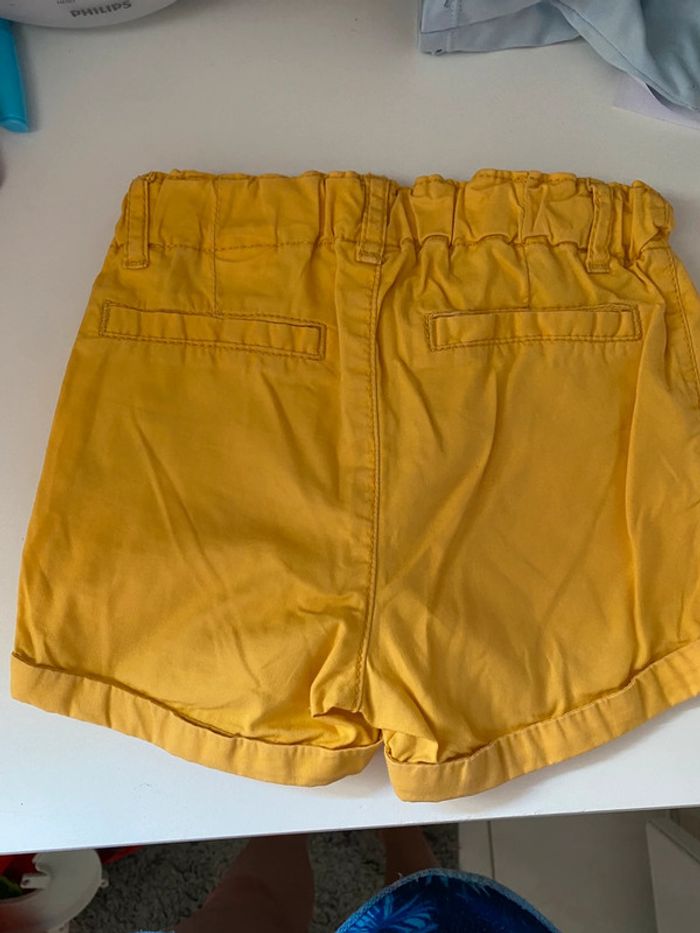 Short jaune été H&M 9-12m - photo numéro 2