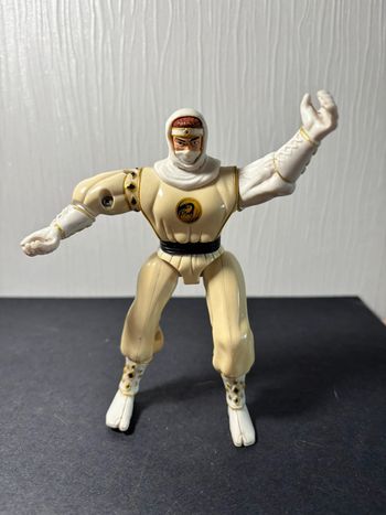Vintage 1995 Mighty Morphin Power Rangers Twirling White Ninja Ranger Figure figurine