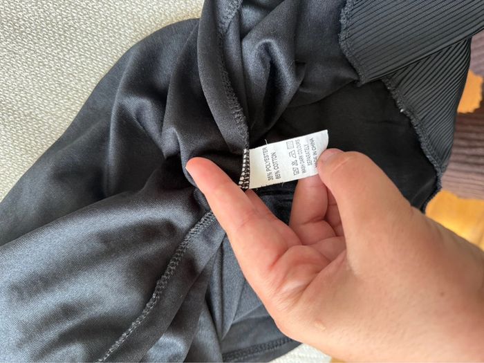 Jolie robe Noir nacre S/M - photo numéro 4