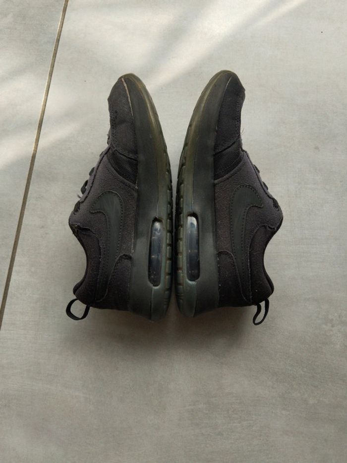 Baskets Nike air max noires 35 - photo numéro 4