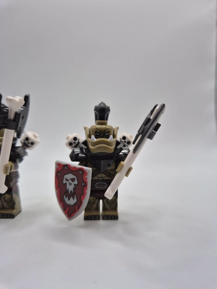 Figurines type lego 2 soldats / chefs orcs World Of Warcraft - photo numéro 2