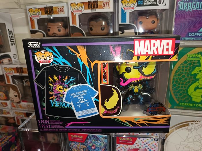 Pop funko figurine tees - venom blacklight + t-shirt - photo numéro 1