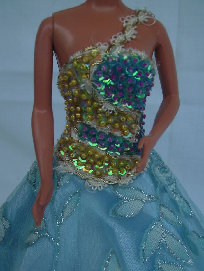 Robe de soirée bleu pour poupée Barbie - Créateur - photo numéro 4