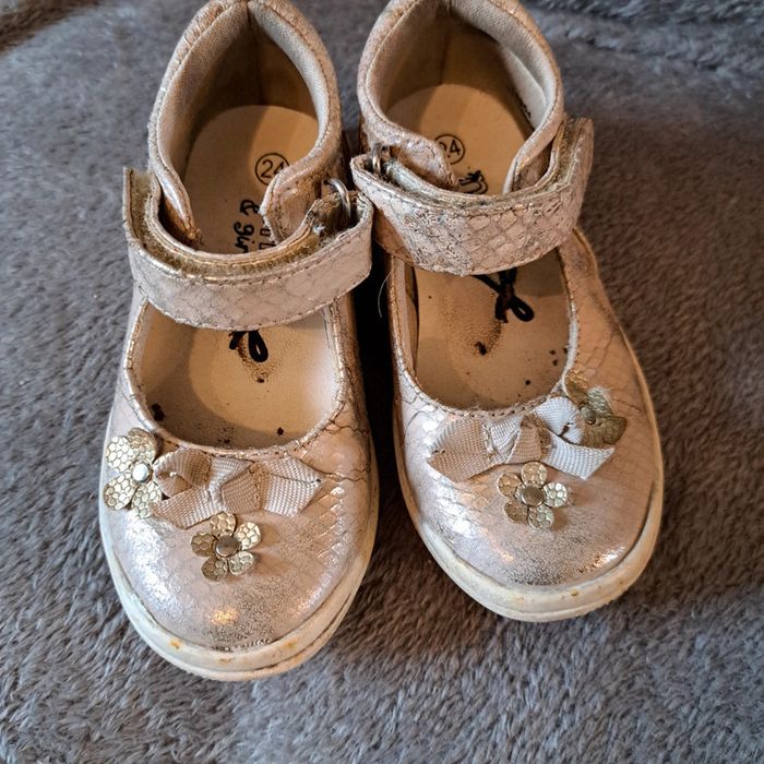 Lot de 2 paires de chaussures fille Pointure 24 - photo numéro 2