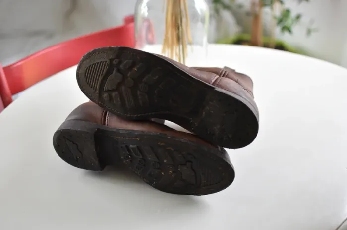 Chaussures Anciennes de mineur - photo numéro 2