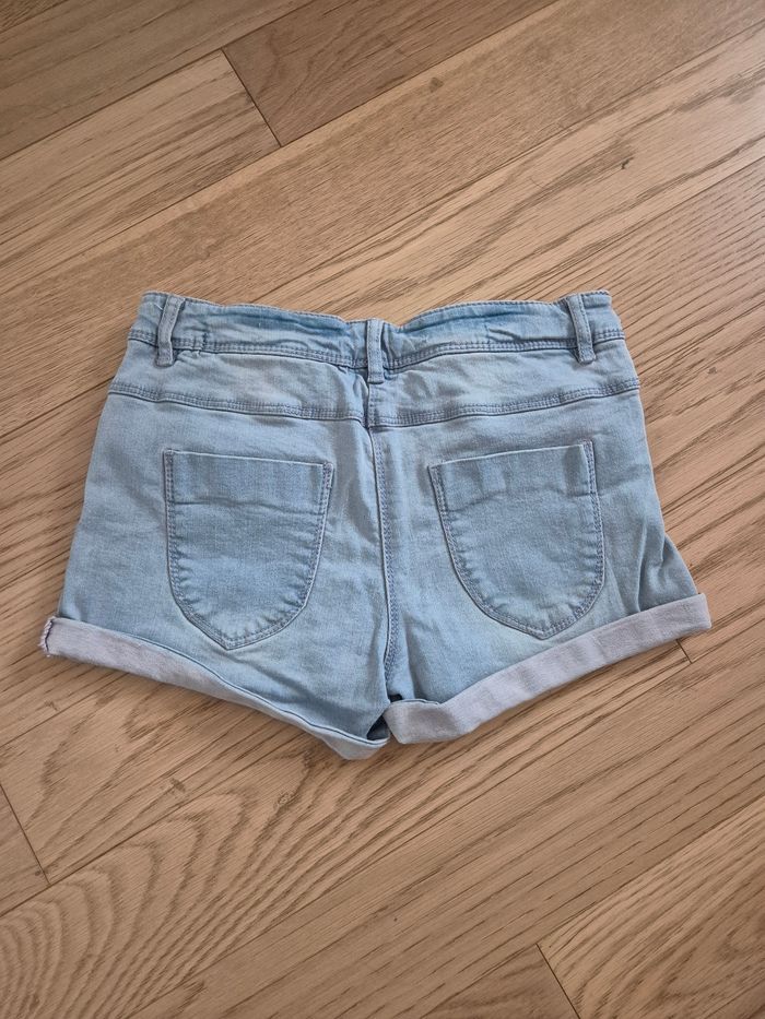 Short en jean 12 ans Tao, très bon état 🌞 - photo numéro 2
