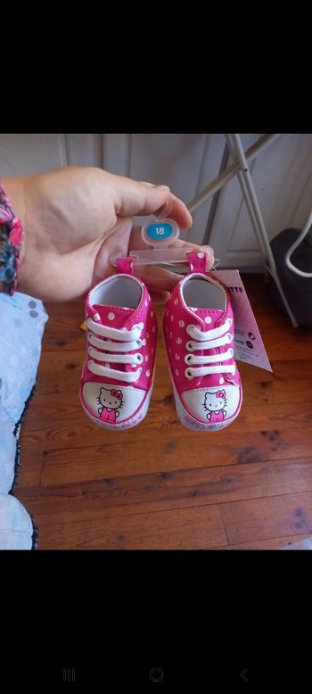 Chaussures souple Hello Kitty Taille 18