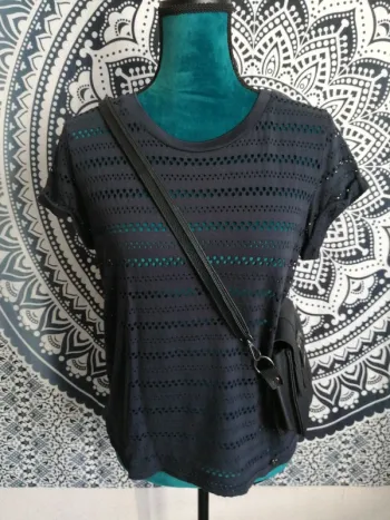 Tee-shirt noir ajouré / teddy smith / (S)