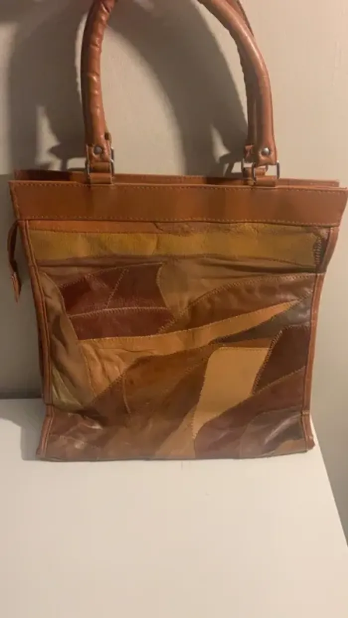 Sac en cuir neuf