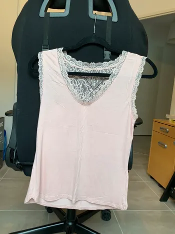 Débardeur rose en dentelle H&M taille M
