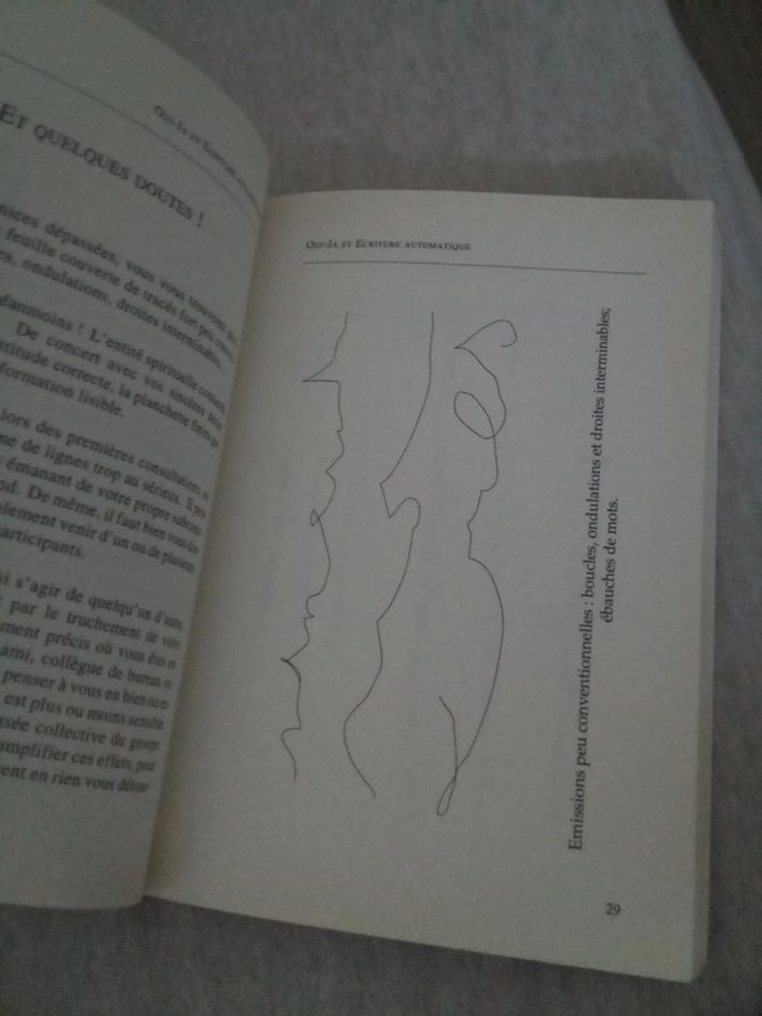 Spiritisme, ouija écriture automatique communication avec l'au-delà - photo numéro 7