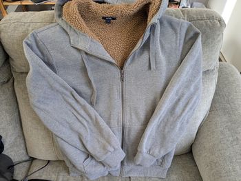 Gilet à capuche doublé sherpa